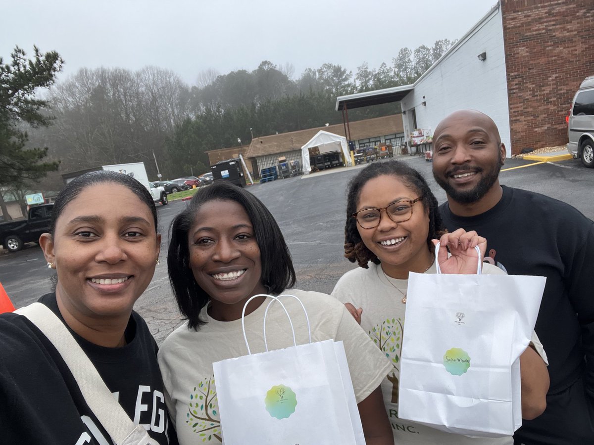 ElleDizzy's tweet photo. I forgot to tell y'all my nonprofit #WeAreVital had our Annual Socks and Smiles sock giveaway this Saturday and got to serve over 200 families!!! So thankful for our friends who came out to help! Can't wait til the next one!!! @DOCx22 @ShanAubrey @kloud229 https://t.co/uArJDzTfak