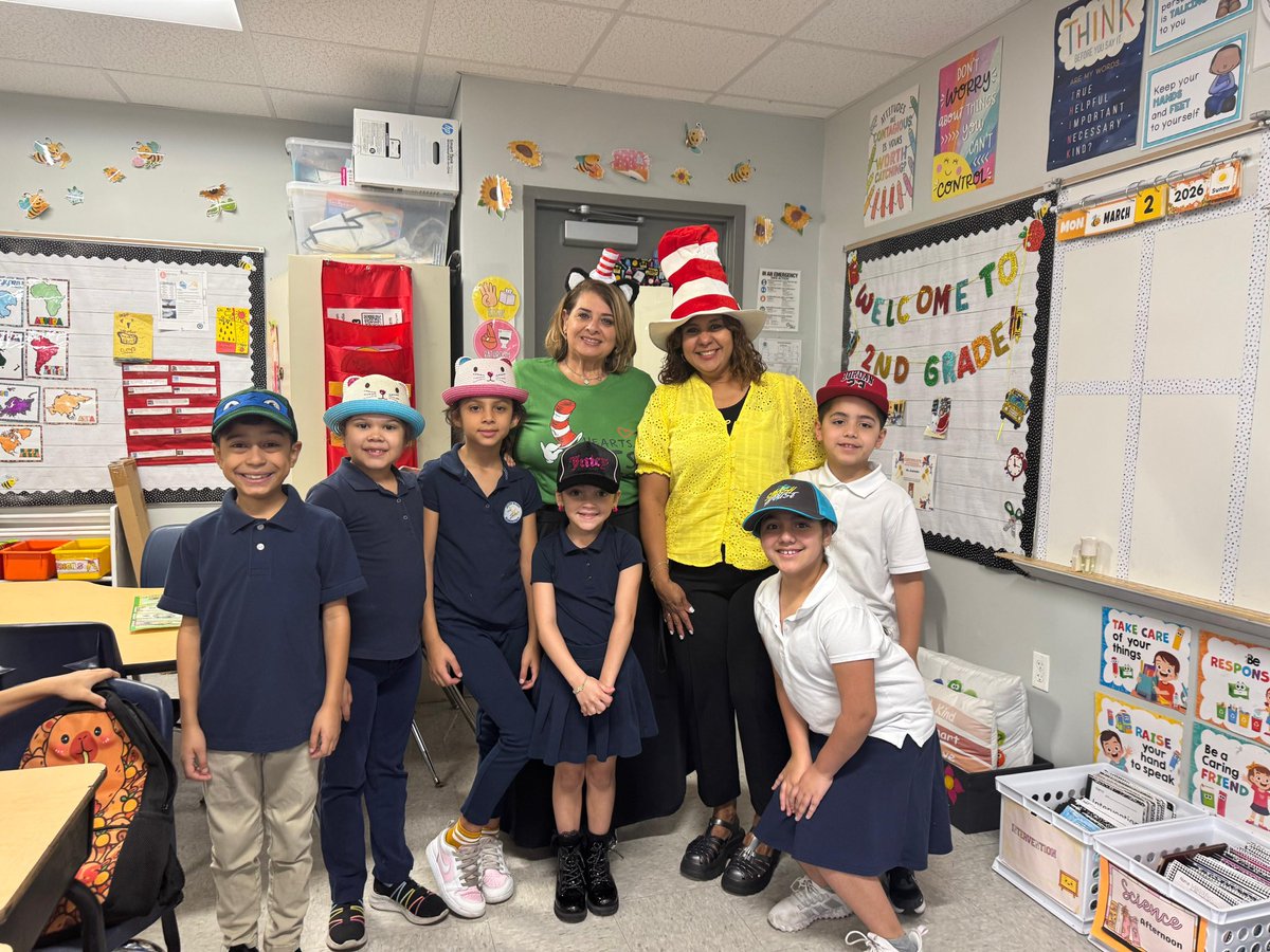 SilverBluffElem's tweet photo. Shining Stars and Staff kick off National Read Across America Day with their favorite hat. 🎩 Tomorrow students may come dressed in their choice of career. #ReadAcrossAmerica #MDCPSReadAcrossAmerica #MiamiReads https://t.co/aUY3UIGkMW