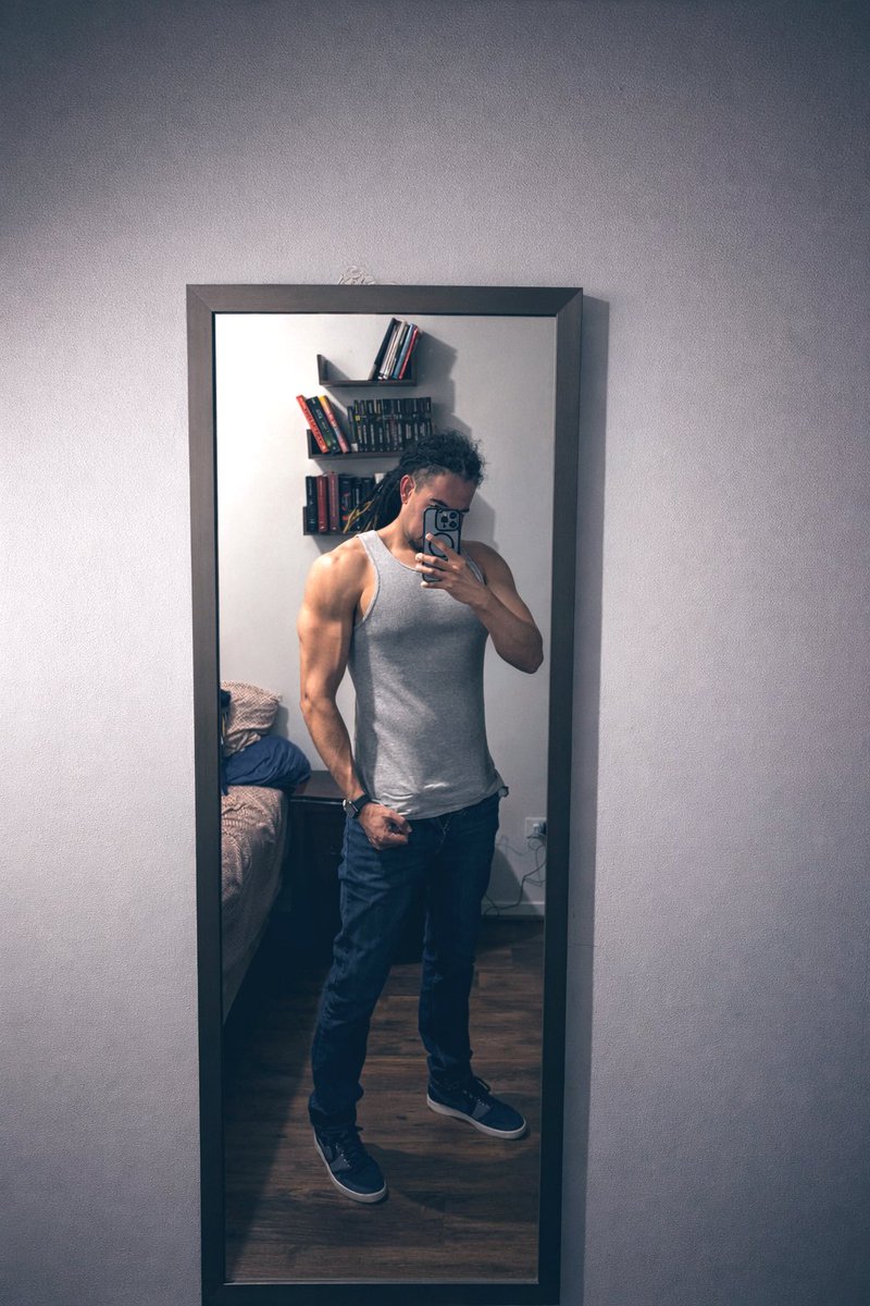 GerberZurdo's tweet image. Ya salimos de la chamba. Vamos a alistarnos para darle amor al pecho #MondayMotivaton #LunesdePechuga