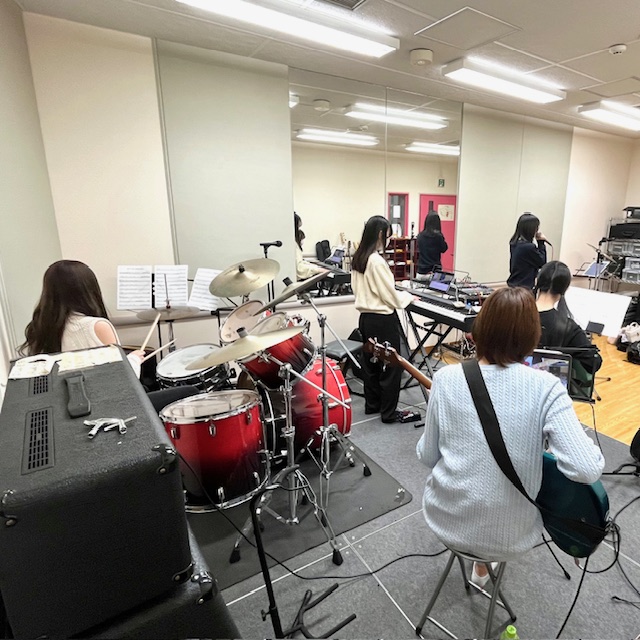 学習院大学 国際文化交流学部 tweet media
