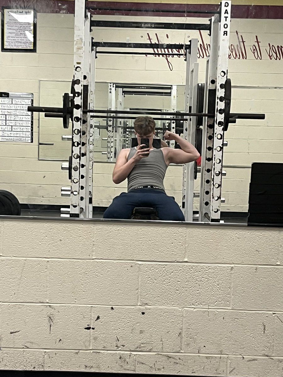 RobertWynns's tweet photo. Glad to be back in the weight room with the guys amazing day to be a swamp fox! https://t.co/6JT1Ab8VWM