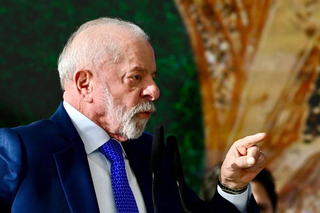 bcppolitica's tweet photo. 🚨 AGORA | Com espalhada dos conflitos mundo afora, Governo Lula deve investir R$ 800 bilhões nas Forças Armadas.

De acordo com o Ministro da Defesa, a proposta já está na mesa de Lula. https://t.co/u3AiVnjVYt