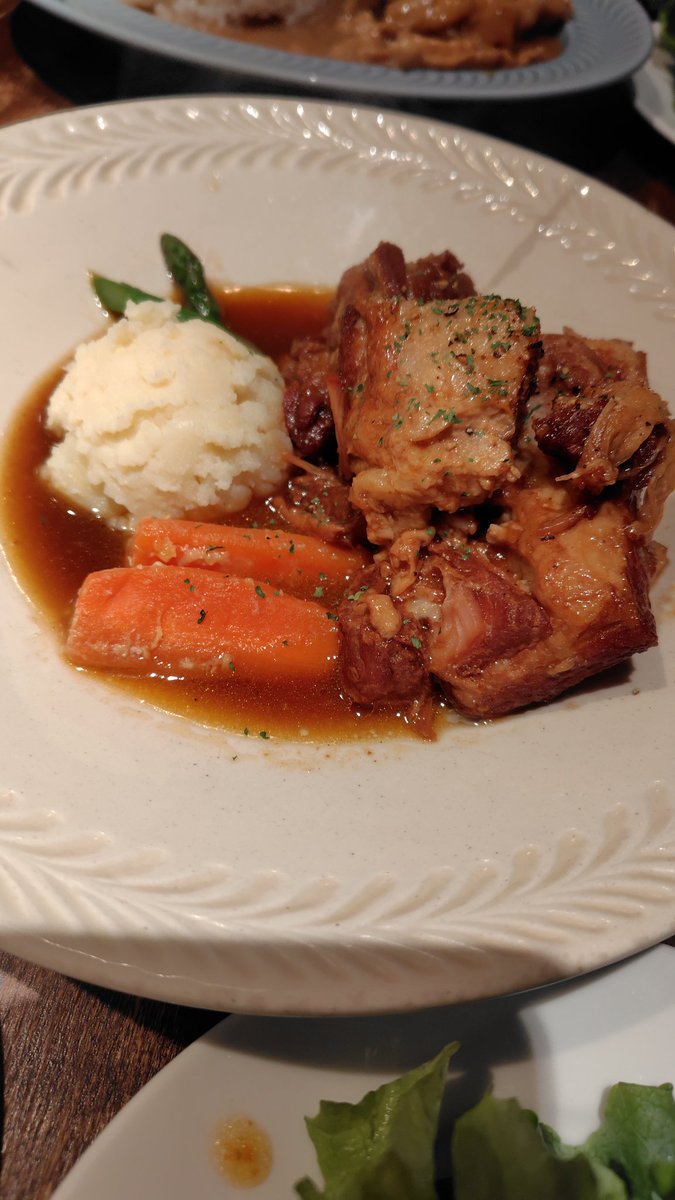 _magumaru_'s tweet photo. おはようございます🌞昨日はお気に入りのカフェで旦那さんとランチしてきました☺️🍴♡何食べても美味しいし、雰囲気も素敵な古民家カフェ☕🌿休憩時間にわざわざ連れてってくれてありがとう🥺🫶🏻幸せすぎる時間でした🫶🏻おかげさまで元気チャージできた！！！今日も良い1日にするぞ〜！🦸✨ https://t.co/j8Xsi4flAe