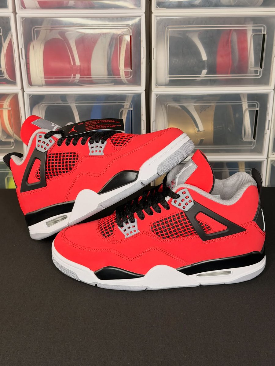 JustFreshKicks tweet media