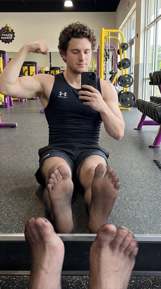 Eli Rowe tweet media