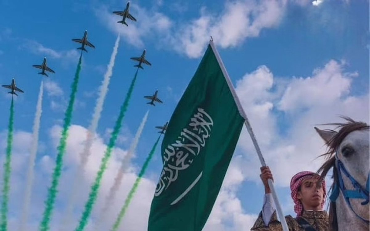 alhothli1's tweet photo. علمنا في سمانا و المطيه تعرف الركاب 
متى راعي الذلول اللي ورايه صار قدامي

#عبدالله_المطرفي رحمه الله
#الرياض https://t.co/gVjmLuilJu