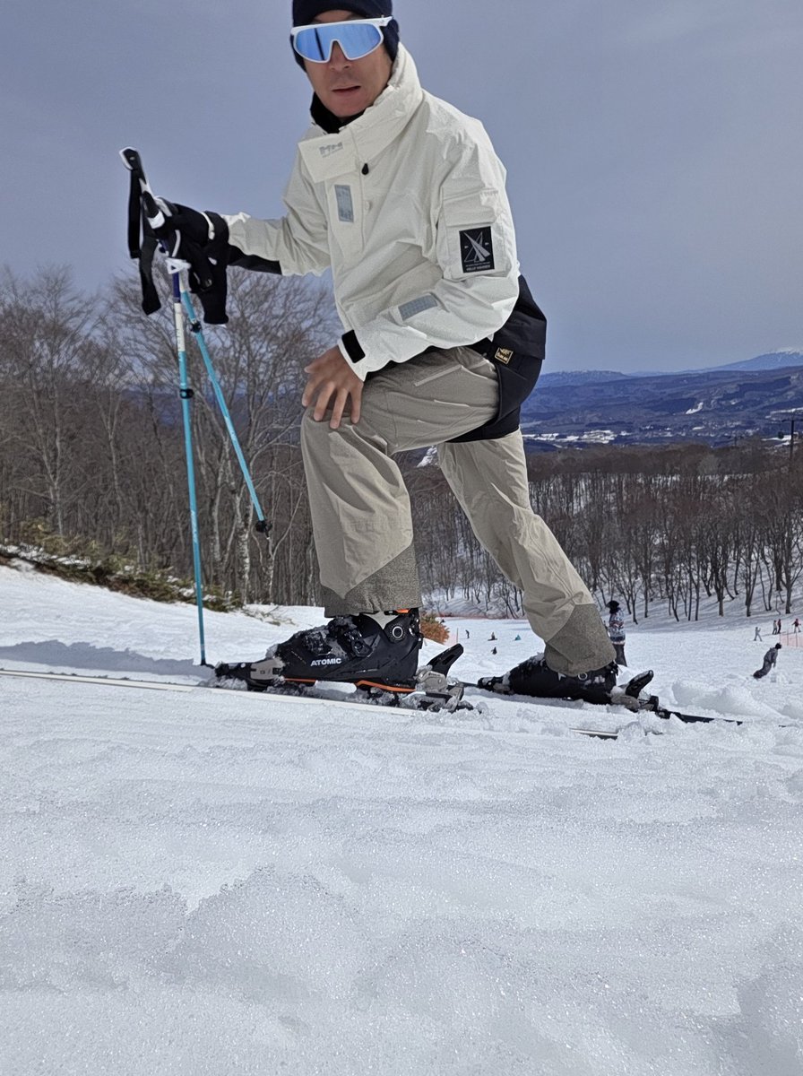 artworkfile's tweet photo. ついに高鷲スノーパークでスキーをしました。ここで来週まで滑ります⛷️⛷️⛷️ https://t.co/lHYok5137v