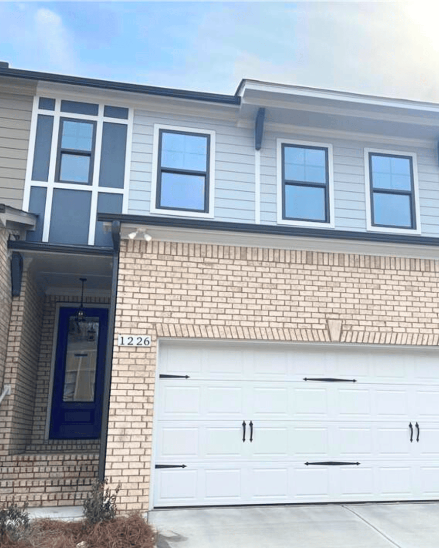 odwyerhomes's tweet image. Move-in ready 🏡✨ 1226 Lucan Lane at the Collection at Wolf Creek is waiting for you! 3 beds, 2.5 baths, open-concept living, and all your favorite local spots just minutes away.

🔑 Schedule your tour today: heyor.ca/bx7KV8 

#ODwyerHomes #Lawrenceville #MoveInReady