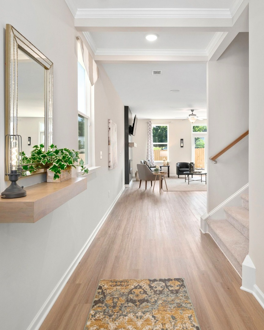 odwyerhomes's tweet image. Move-in ready 🏡✨ 1226 Lucan Lane at the Collection at Wolf Creek is waiting for you! 3 beds, 2.5 baths, open-concept living, and all your favorite local spots just minutes away.

🔑 Schedule your tour today: heyor.ca/bx7KV8 

#ODwyerHomes #Lawrenceville #MoveInReady