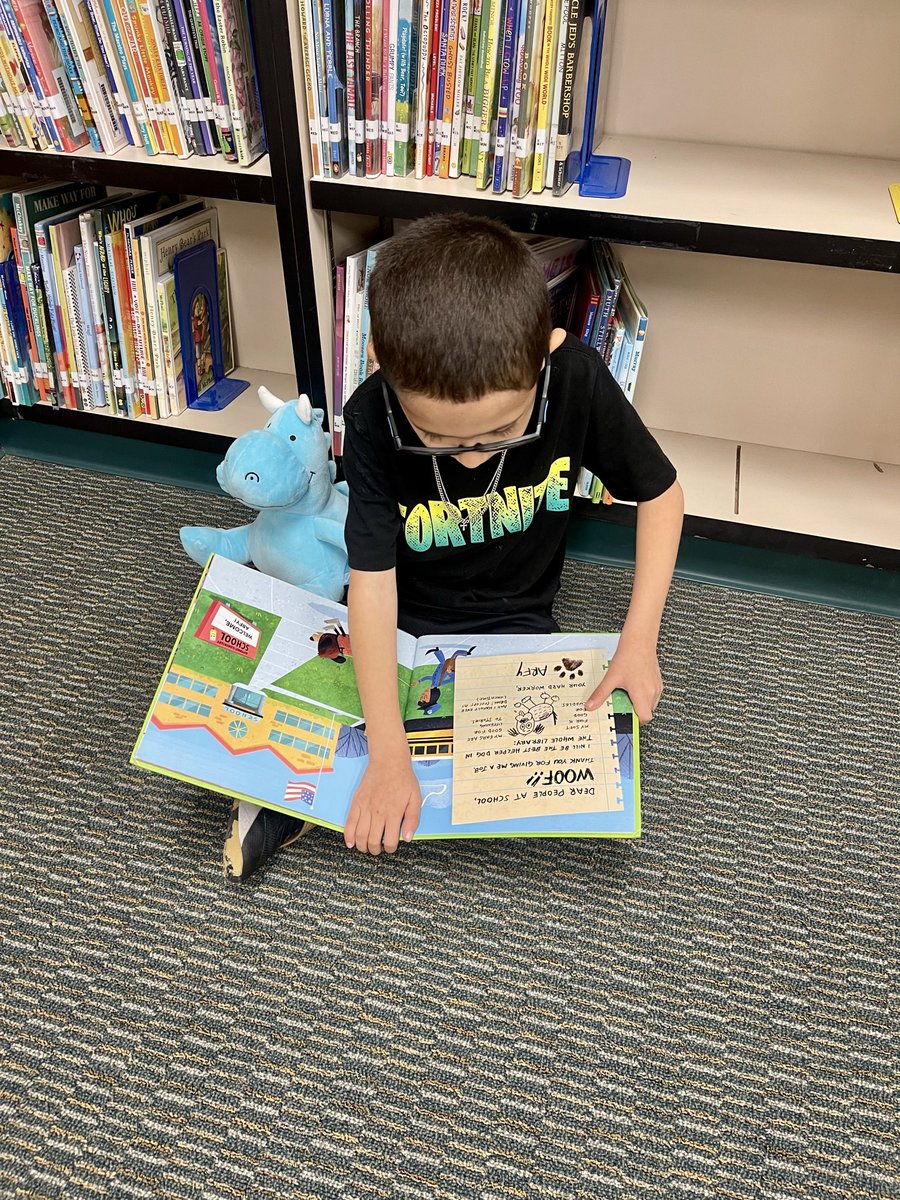 NISDCodyLibrary's tweet photo. Happy Read Across America, Day 1! 📚 https://t.co/Z5uHwTUUt9