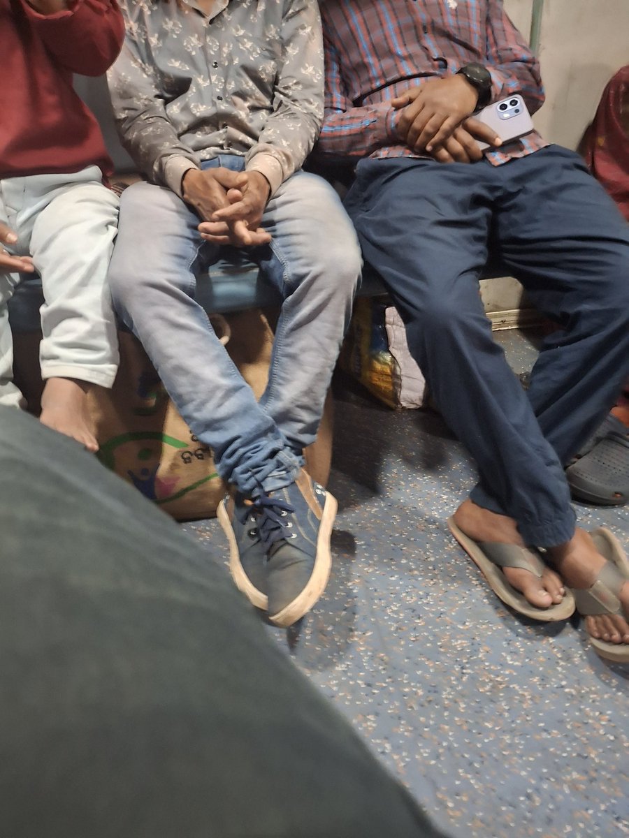 Train no 12074. Many general ppl are gathered in disability coach. Kindly take action . <a href="/RailwaySeva/">RailwaySeva</a> <a href="/RailMinIndia/">Ministry of Railways</a> <a href="/AshwiniVaishnaw/">Ashwini Vaishnaw</a>