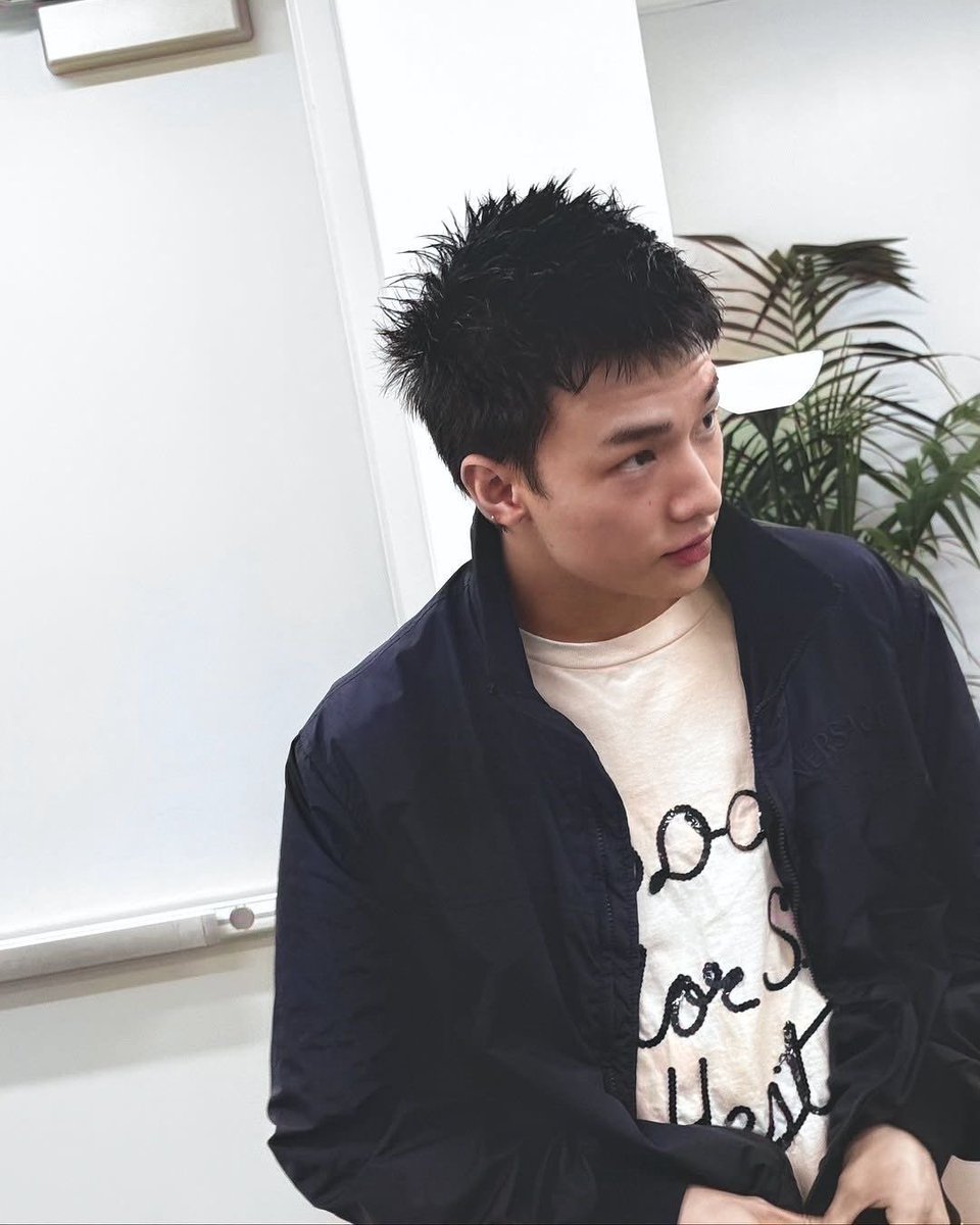 issa ♱ tweet media