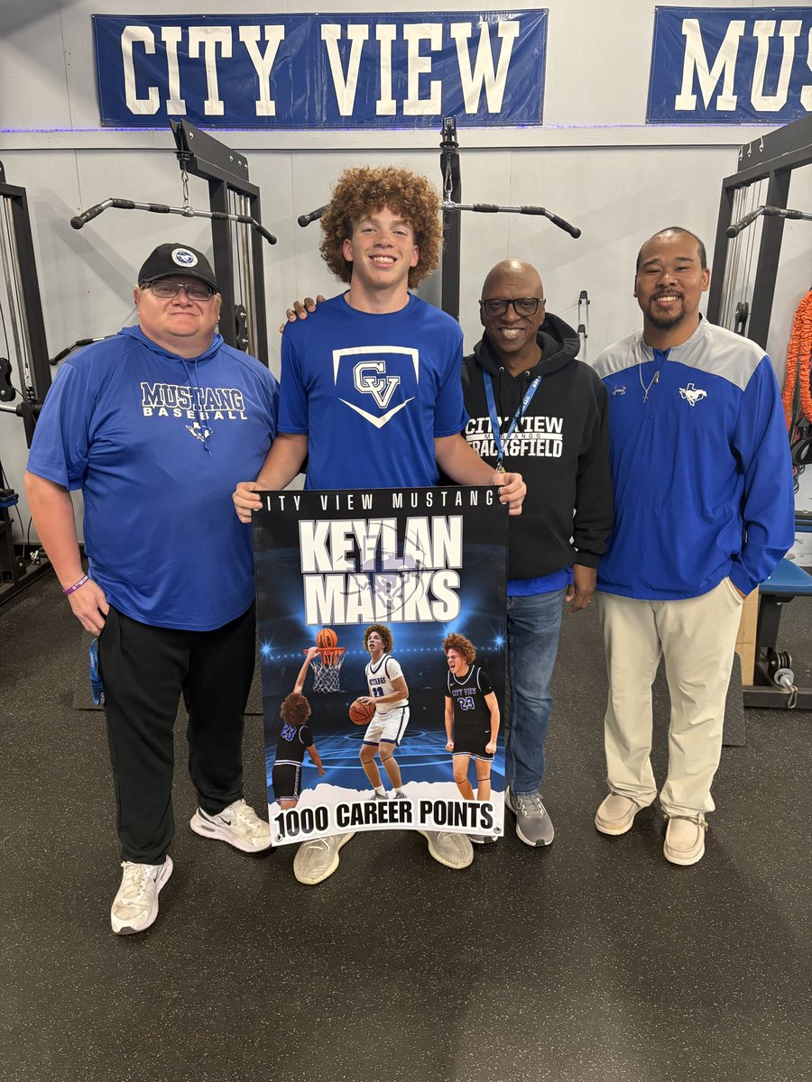 CityViewMustangsFootball tweet media