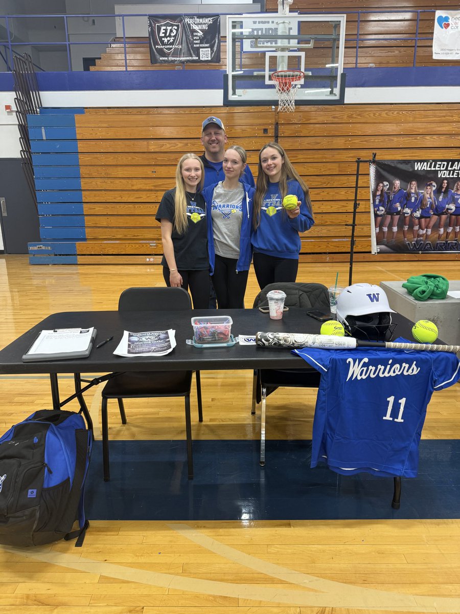 WLW Softball tweet media