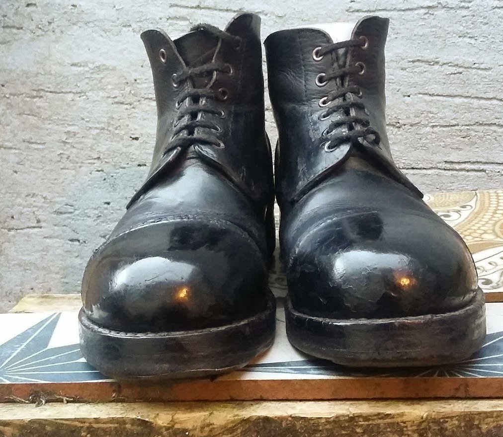 MOHAWK_RETRO's tweet image. #vintagelook #heavyduty #BRITISHARMY #Black #AMMO #BOOTS #10M #Hobnail #Studded #Drill #Parade #Military #Cadets #Events #veterans #reenactment #WW2 #pattern #display #costume 👢👢🌂🌨️ ebay.us/m/uUSU3m #eBay via @eBay_UK