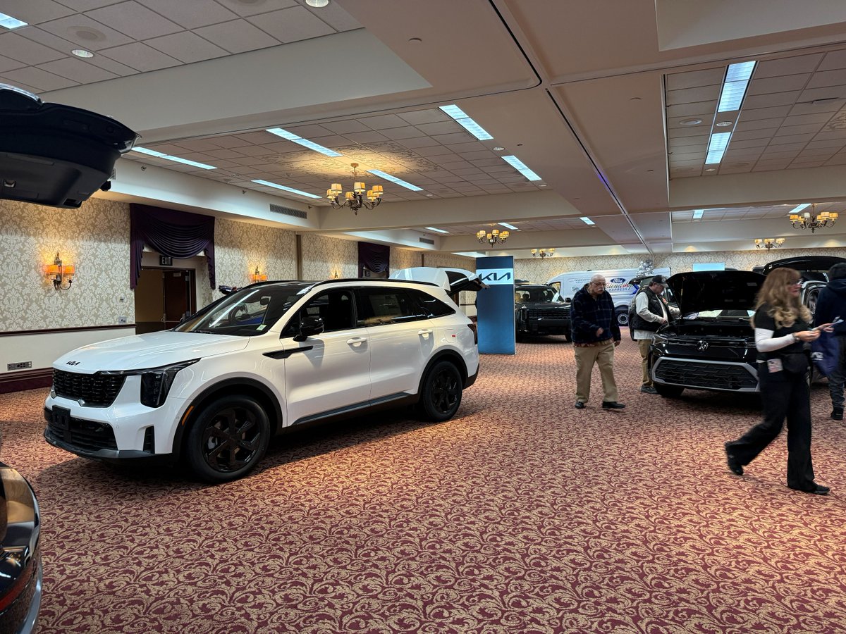Rochester Auto Show tweet media