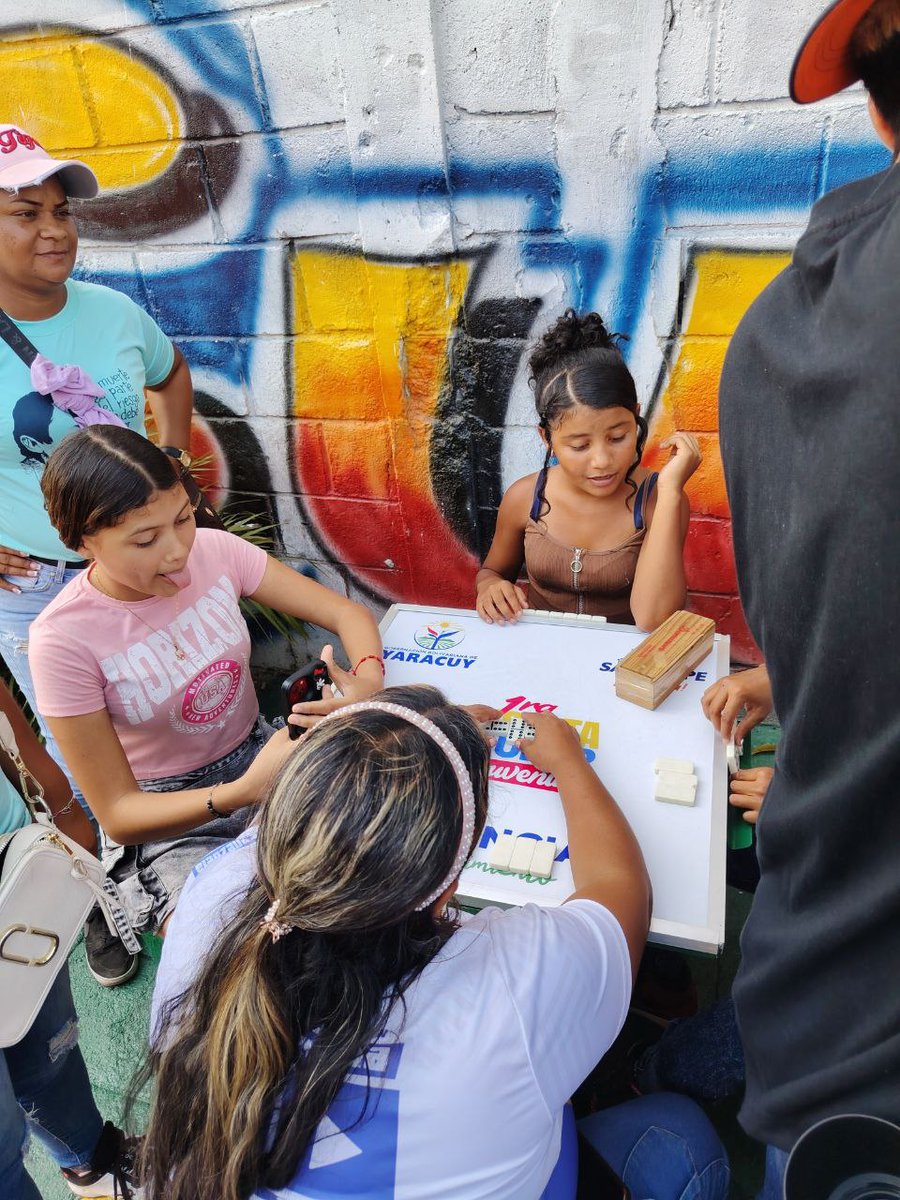 YediChávez tweet media