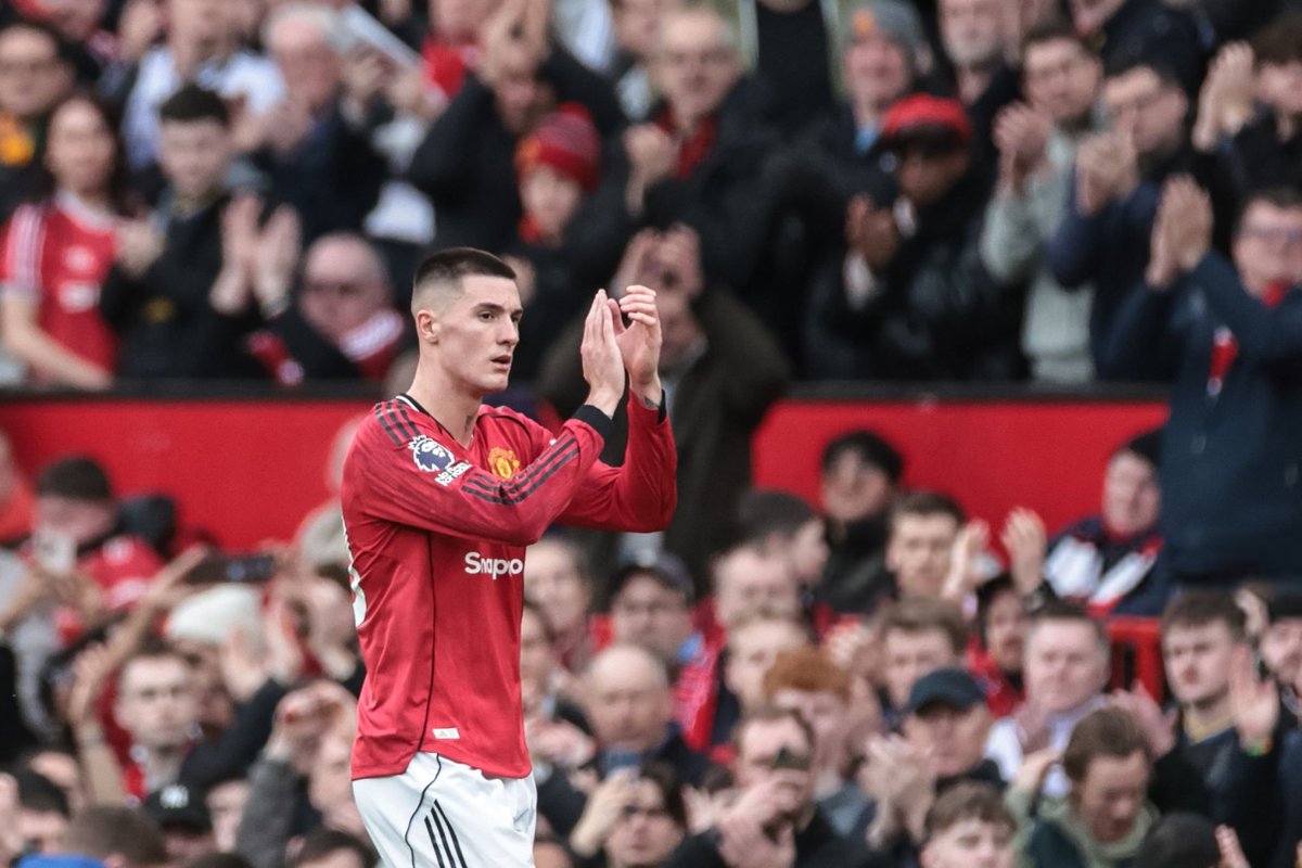_iYasser99's tweet photo. Benjamin Sesko
#MUNCRY #MUFC https://t.co/kyoeysQfSF