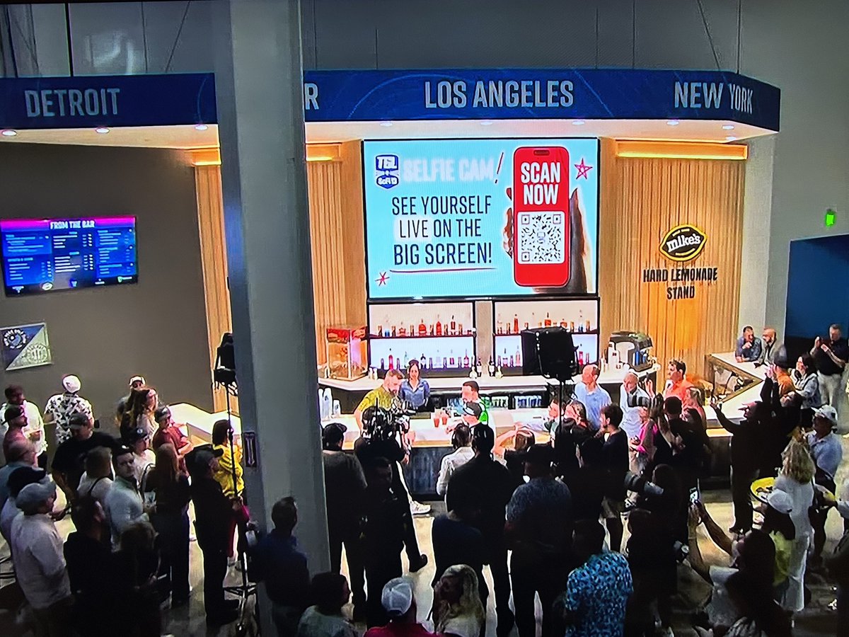 Eric Burak tweet media