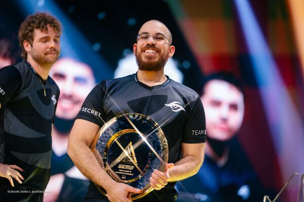 lumi3rex's tweet photo. 🧠🇧🇷 The Careca Effect on @teamsecret

Before @Twisterfps, Secret were mostly just a team that qualified in Siege! They showed up, but weren’t a real threat to the top teams.

Since his arrival, that changed.

🎮 74 Games
✅ 45 Wins
📈 60.8% Win Rate https://t.co/gFJCIfJ3cN