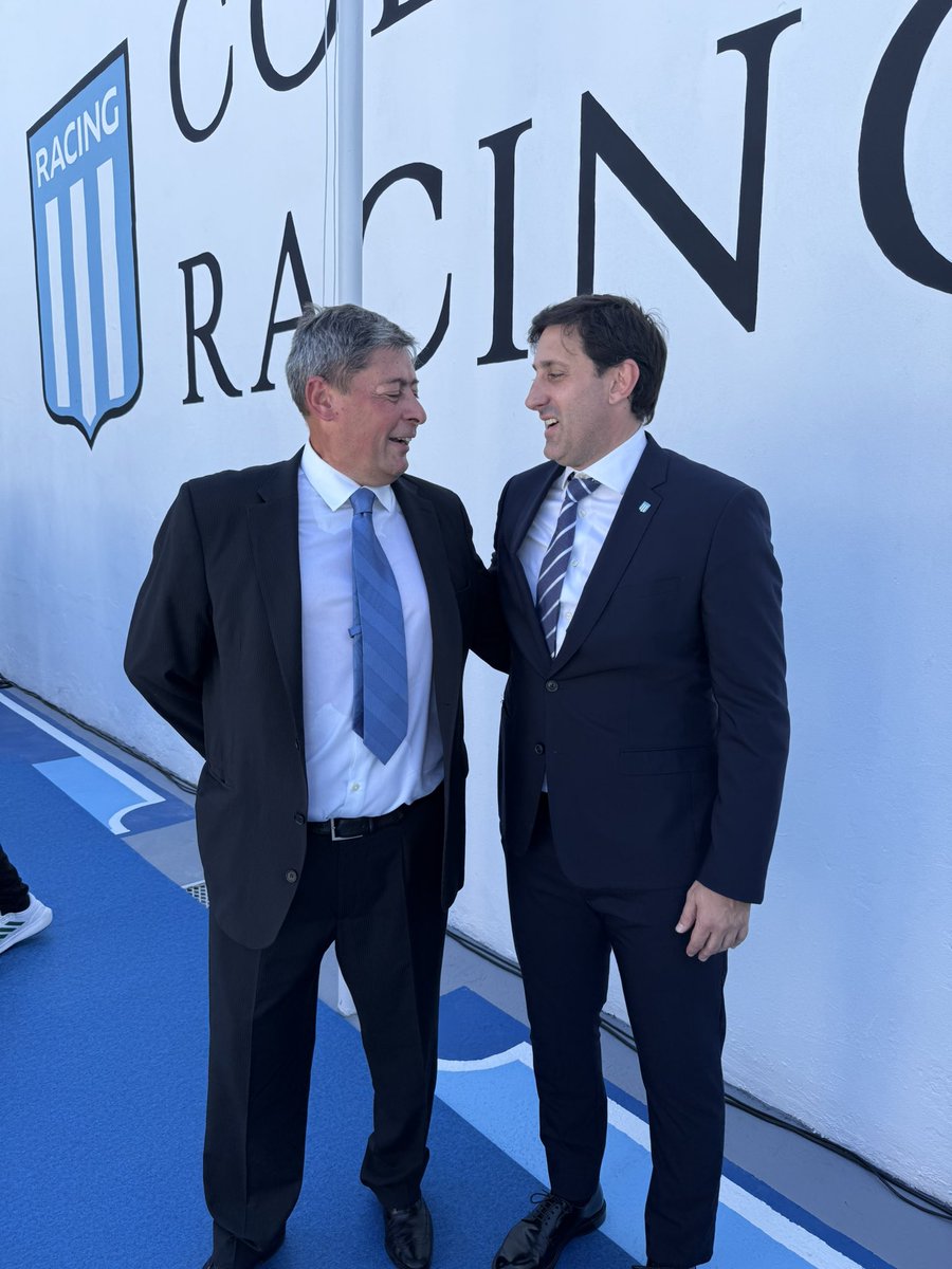 Este sueño de nuestro Colegio  nacido en 2003, año del centenario, nos ha trascendido y ya es parte de todos los racinguistas. Las utopías pueden hacerse realidad, nunca dejes de soñar en grande.