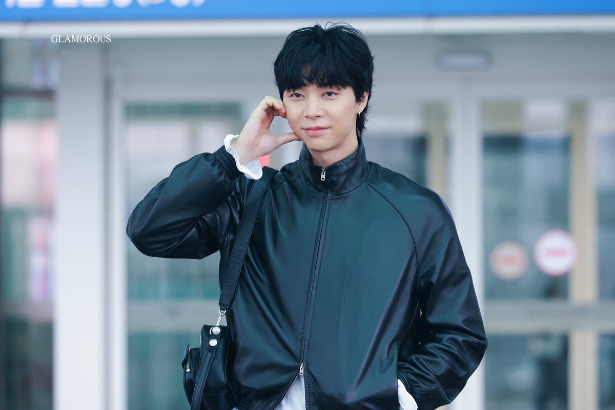 GLAMOROUS tweet media