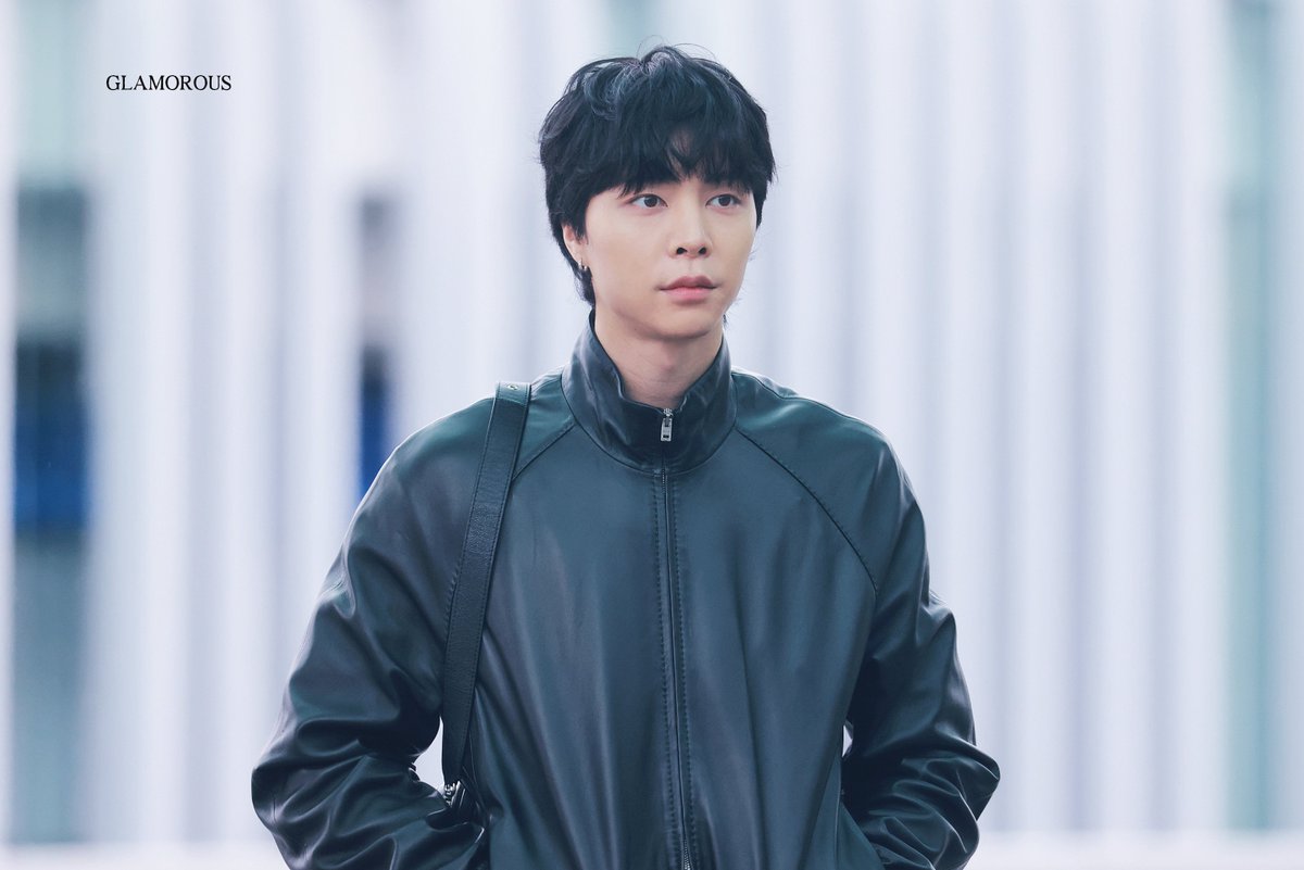 GLAMOROUS tweet media