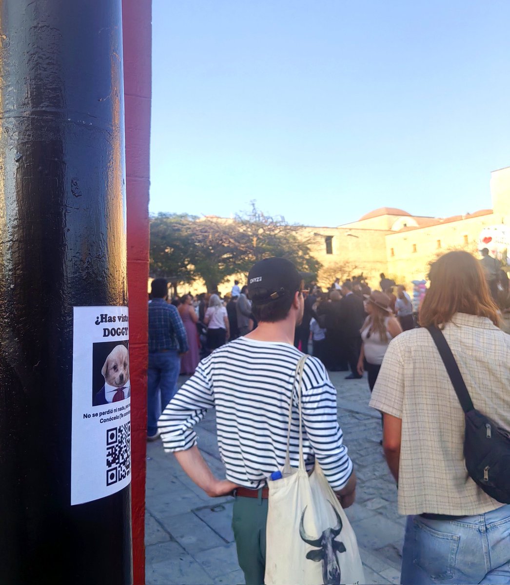 UNA BAG DE $DOGGY Y UN SUEÑO 🐶🚀

Calles, zócalos, parques, cafés, centros comerciales, playas, restaurantes, aeropuertos, Oxxos, Autobuses...

La meta es clara: DOGGY POR TODAS PARTES. 🌎

📍 Templo de Santo Domingo de Guzmán, Oaxaca / <a href="/soyeldoggy/">El Doggy</a>

#OaxacaDeJuarez #Pumpfun