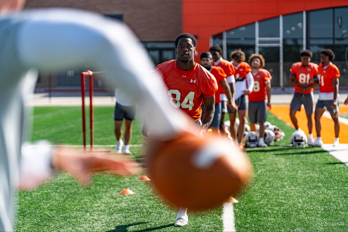 WE’RE BACK ‼️

Spring ball has officially started 😤

#UTRGV #RallyTheValley