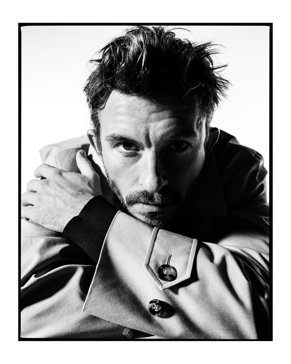 #VogueReports ‘ไบร์ท-วชิรวิชญ์’ ขึ้นแคมเปญระดับโลกอีกครั้ง ในโอกาสครบรอบ 170 ปีแบรนด์ Burberry!

เนื่องในโอกาสครบรอบ 170 ปีของ Burberry แบรนด์แฟชั่นระดับตำนาน ได้เปิดตัวแคมเปญโกลบอลสุดยิ่งใหญ่ในชื่อ ‘The Trench, Portraits of an Icon’ เพื่อเฉลิมฉลองเทรนช์โค้ตอันเป็นเอกลักษณ์