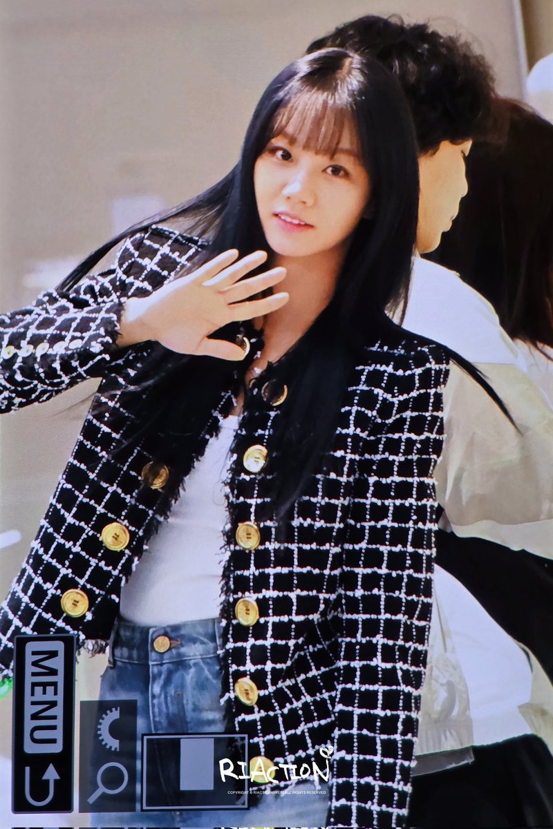 260303 ICN 출국 프리뷰 
#이혜리 #혜리 #Hyeri <a href="/hyeriherihey/">이혜리</a>