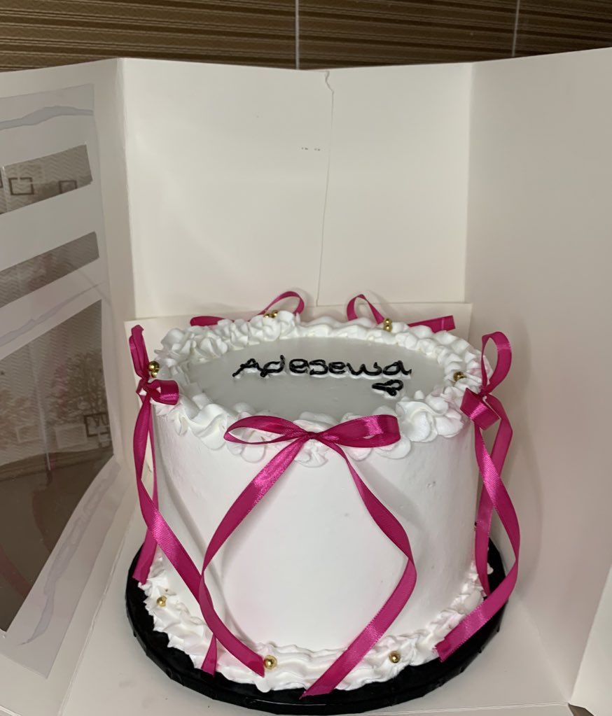 Lagos Erudite Baker tweet media