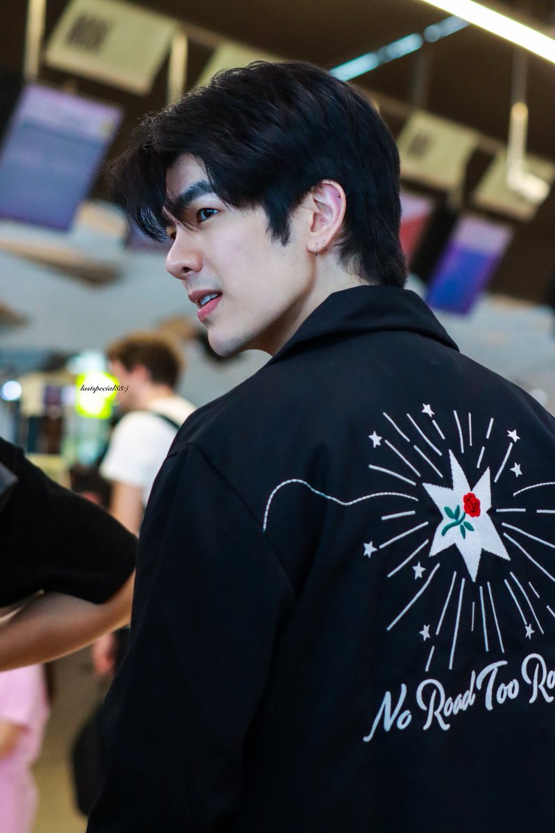 safe flight kub ดูแลตัวเองดีๆนะ 💚🙌🏻
                          <a href="/milephakphum/">mile phakphum</a> •̀ •́ 
         #MilePhakphum ┆#GreenyRose