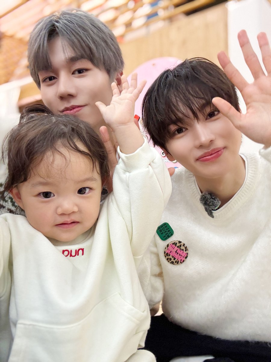 TUNEXX_official's tweet photo. #off_TUNE

260303 #꿈친구

#TUNEXX #튜넥스
#SET_BY_US_ONLY
#내가_살아있다는_증거 https://t.co/J21WUgY1CL
