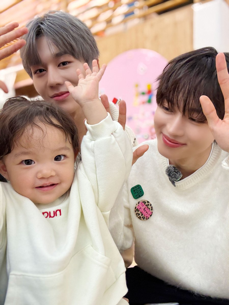 TUNEXX_official's tweet photo. #off_TUNE

260303 #꿈친구

#TUNEXX #튜넥스
#SET_BY_US_ONLY
#내가_살아있다는_증거 https://t.co/J21WUgY1CL