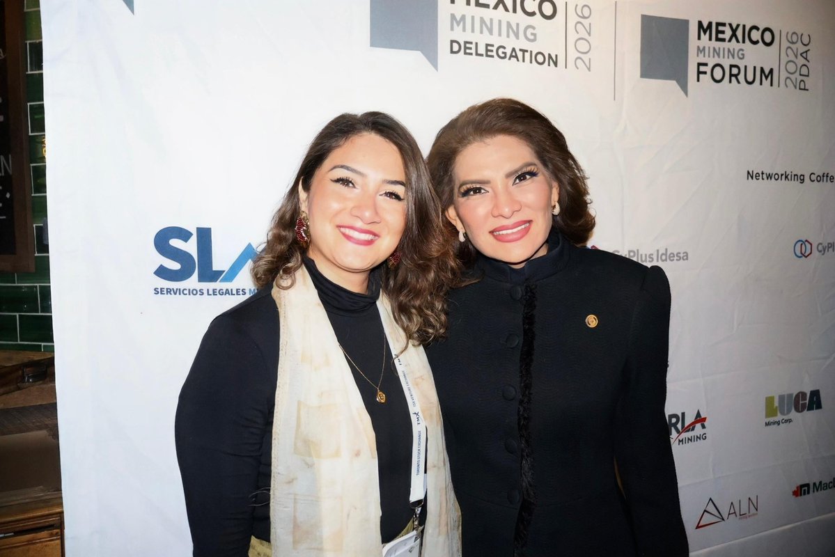 En el marco del Mexico Mining Forum, en #PDAC2026, conversé con <a href="/VictorFedeli/">Victor Fedeli</a>, ministro de Desarrollo Económico de Ontario, y Pedro Rivero, presidente de <a href="/Camimex_Oficial/">Camimex Oficial</a>. 

Coincidimos en que el diálogo permanente entre los gobiernos y el sector privado es clave para el