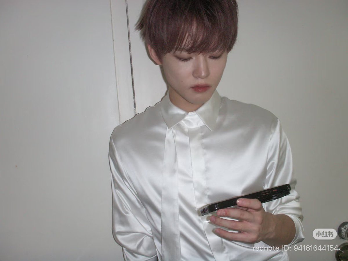 260303 #CHENLE xiaohongshu update

"can’t remember when this is from 😂

#nottakentoday #yupyupthisisthevibe #imonlyhereforonething #handsomenessthatdrivespeopleinsane #someonedosomething #nothingtosayanymore #nowordsneeded"

#천러 #辰乐