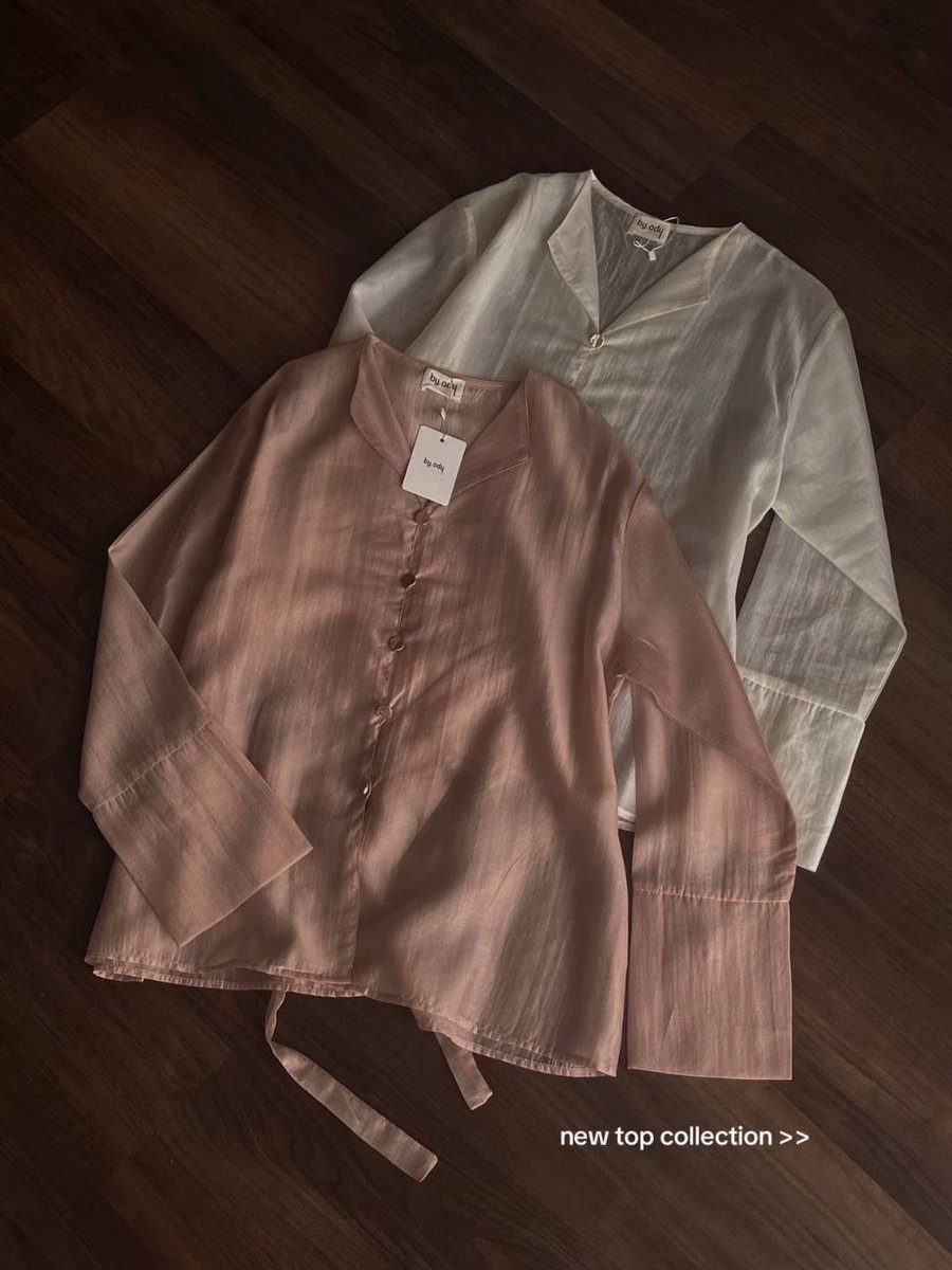 kalo km lagi cari outfit yg modelnya timeless bisa cek thread ini, aku mau spill beberapa referensinya👌🏻