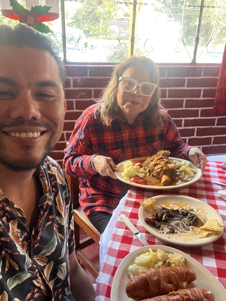 Feliz cumpleaños a la madre mas madre de todo madrelandia te amo <a href="/pasmarjorie/">Marjorie Mondragon</a>