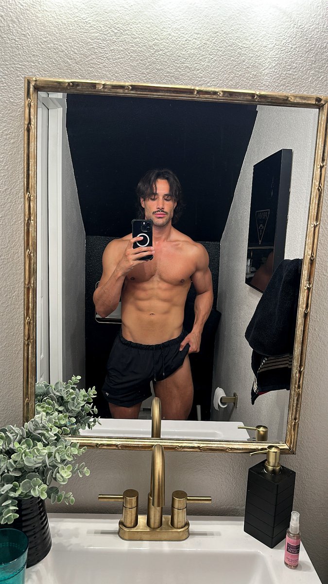 Jesselee tweet media