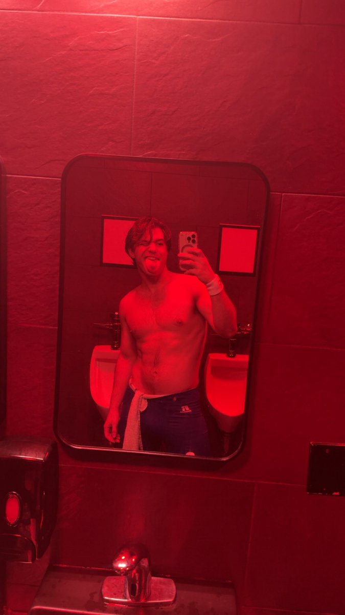 Ivan 🤪🫡 tweet media