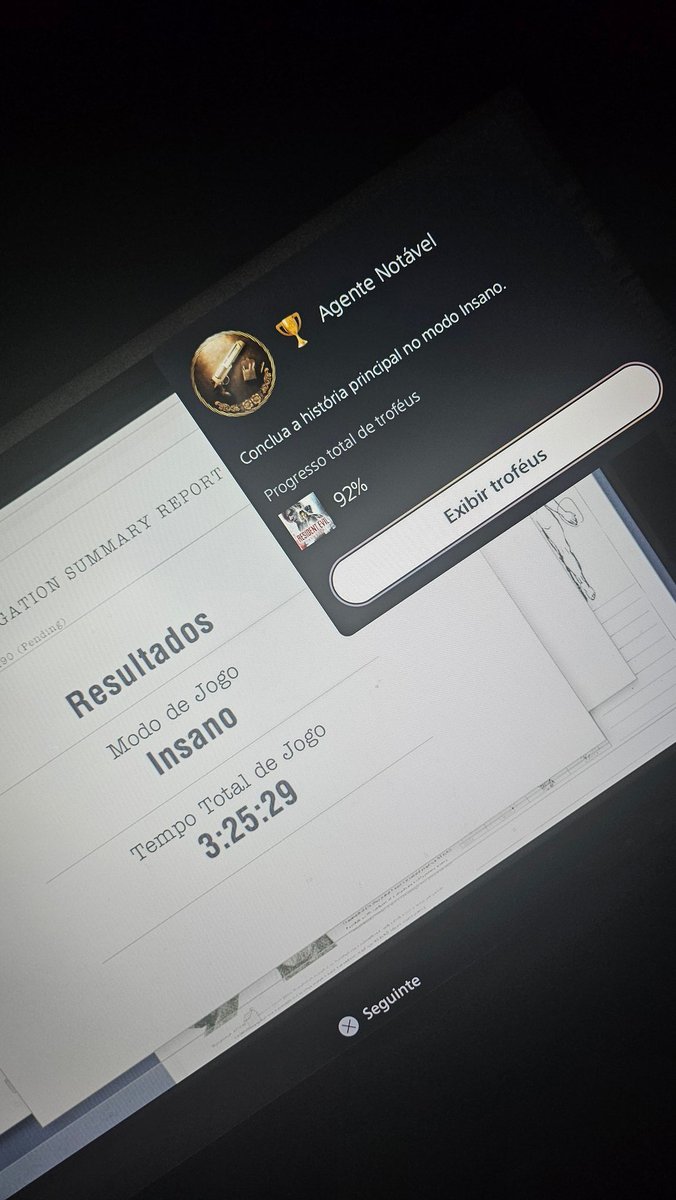 felp_x's tweet photo. Para platinar o RE Requiem falta apenas o troféu de fazer um zumbi bater no outro no hospital kkkkkkkkk mais difícil que zerar no insano https://t.co/O9ZgP4Taee