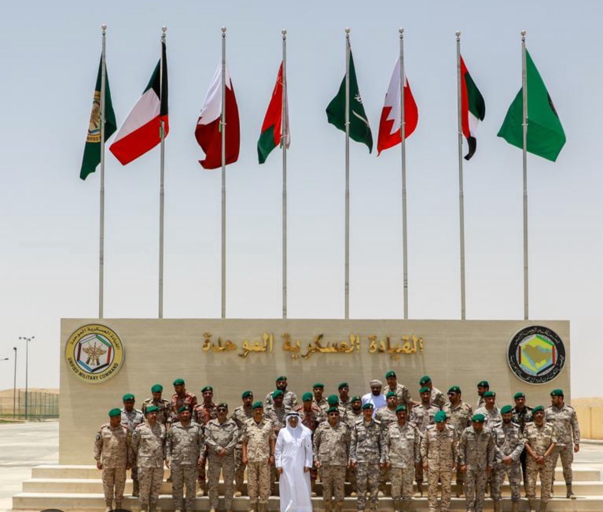 Salnesf's tweet photo. انبثاق شمس استقلال جديد :

نود أن ينبثق من دخان العدوان القائم علي الكويت و الاشقاء الخليجيين إستقلال جديد تنبع معطياته من تعزيز اواصر تعاضدنا وتعزيز علاقتنا مع الحلفاء و تقديم قضايانا علي ما عداها ف "خليجنا ومصالح شعوبنا اولا " مع تعزيز قدراتنا العسكرية ومحاربة الطوابير الخامسة! https://t.co/S4xZFbYSdu