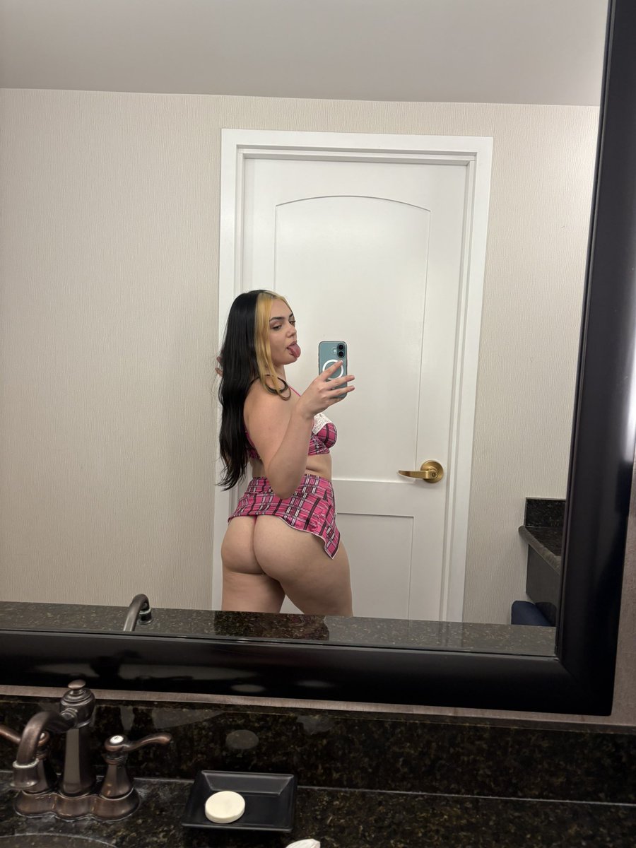 Mandy Vilo 🎀 tweet media