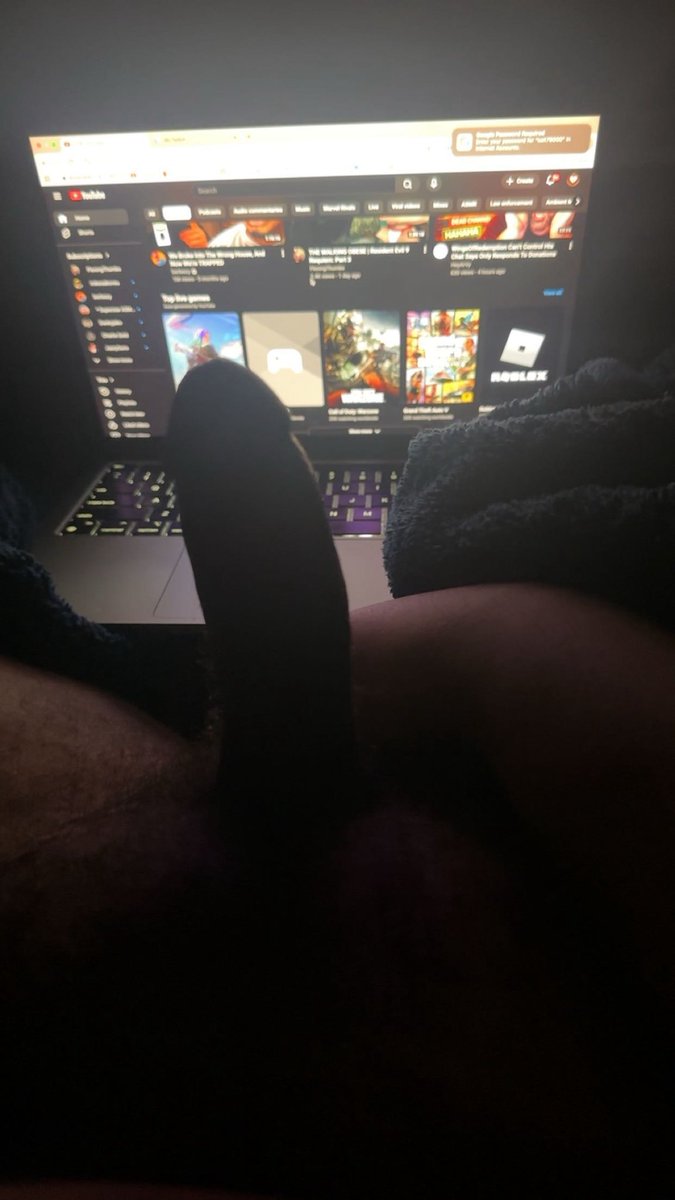 acetrainerkoa's tweet photo. smh what should i watch 🥱 #chudai #wataa https://t.co/C6zPJ4fkA4