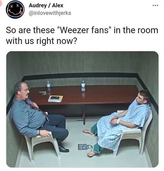 Bananasss tweet media