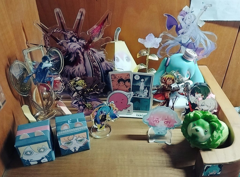 heide022's tweet photo. my small shrine
#LCB61 #LCB83 #LCB42 https://t.co/PqPUwZy2xP