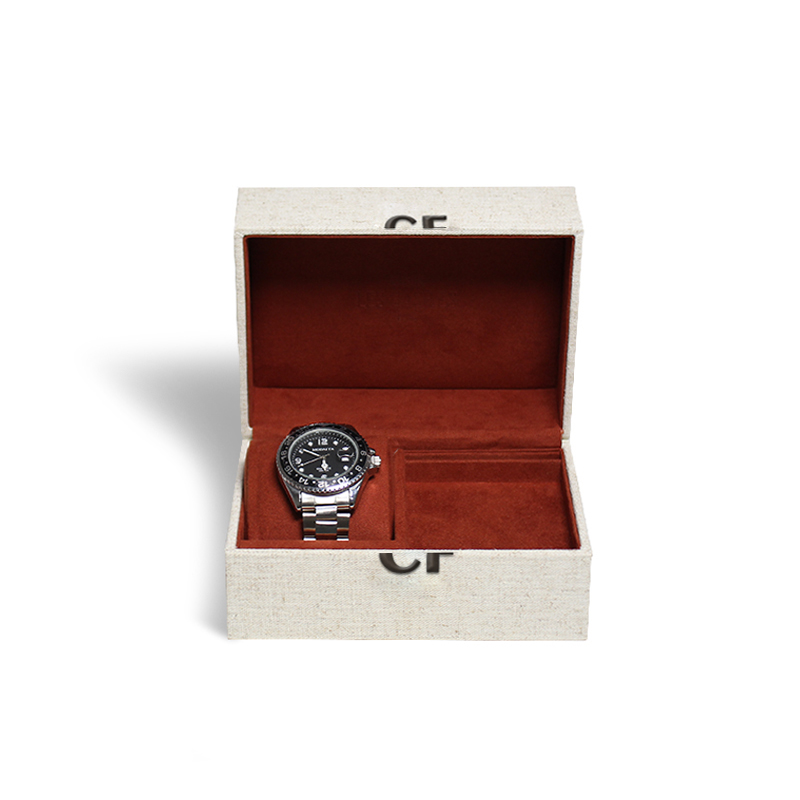 cfpackaging's tweet image. Elevate your watch packaging with a touch of bespoke luxury.✨🎁
✨ Customizable with a personalized message or logo
✨ Unisex design, perfect for both men and women
🌐Official Website:cfgiftbox.com
📩Email:info@changfapacking.com
#watchbox #watchboxes #qualitypackaging