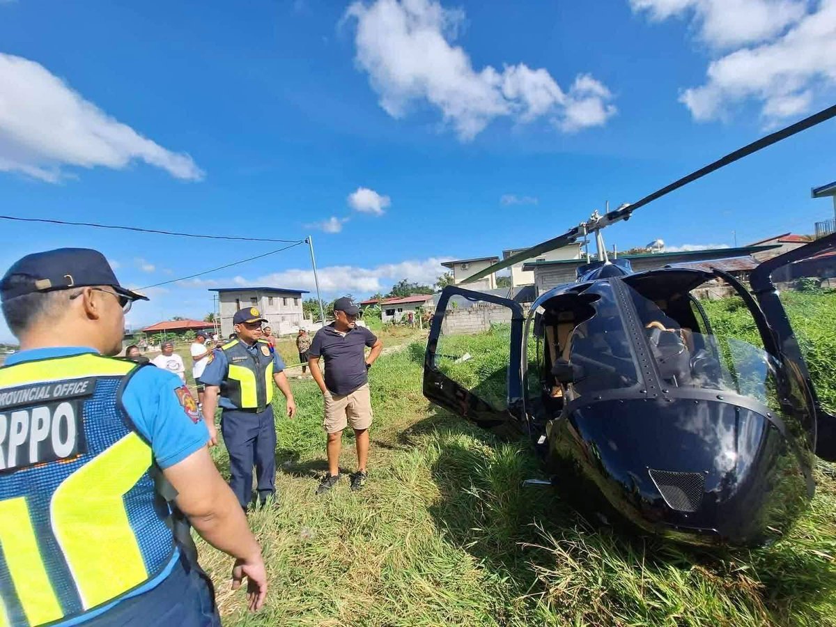 CCTVAsiaPacific's tweet image. Two people were killed while three were injured, including one in critical condition, after a civilian helicopter crashed Tuesday morning in Pililla, Rizal, the #Philippines. Local authorities are conducting an investigation into the cause of the accident. #aircraftaccident

By