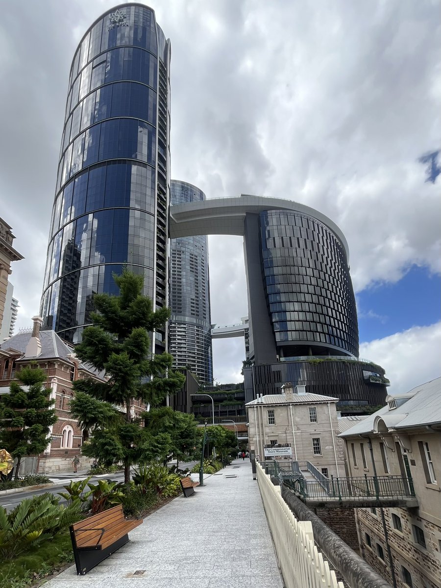 Philip Thalis tweet media